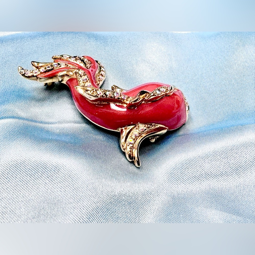 VINTAGE SIGNED ROXANNE ASSOULIN KOI GOLDFISH BROOCH - Picture 2 of 13